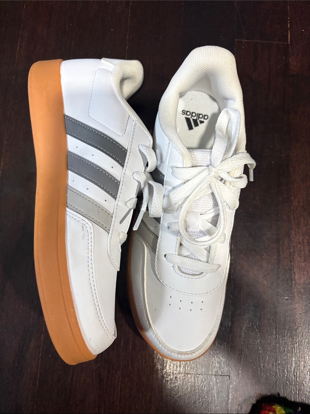 adidas Kids White Sneakers with Gray Stripes and Gum Sole